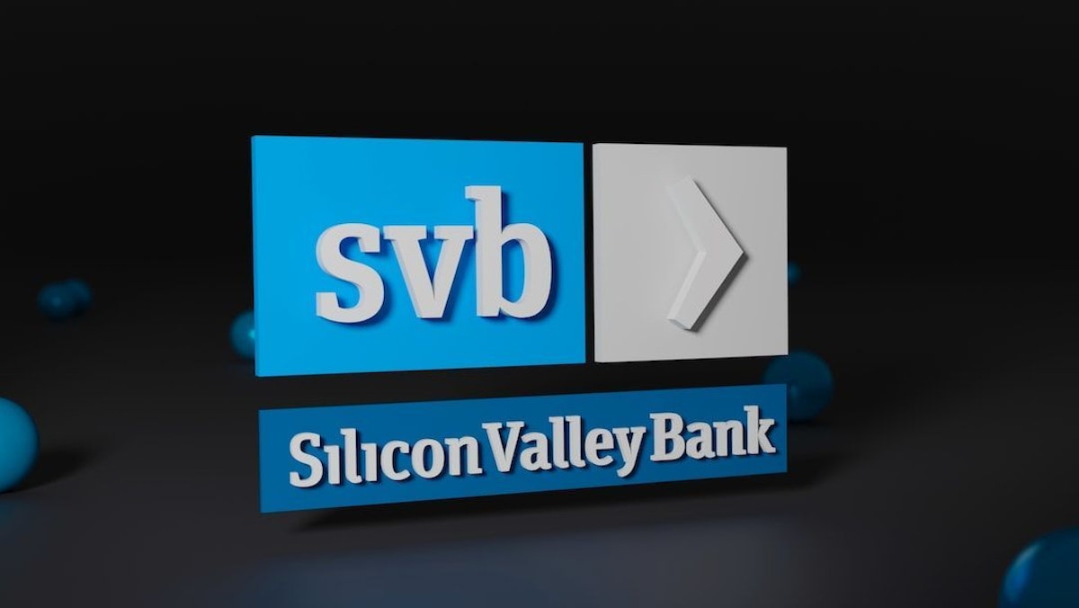 featured image - Silikon Vadisi Bankası Nasıl Battı - Ve Öne Çıkan Teknoloji Yöneticileri