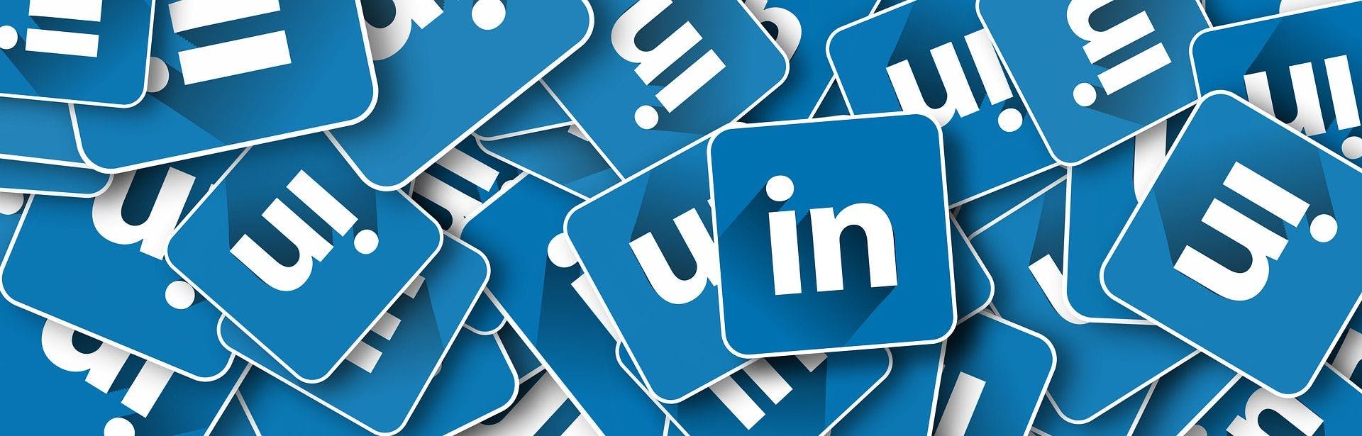 featured image - Build Your Personal Brand on LinkedIn with These 5 Effective Tips
