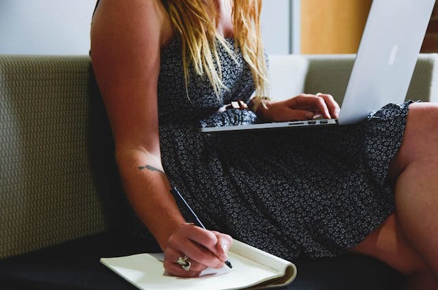 /why-women-managers-have-to-overperform-and-how-its-costing-businesses-talent-and-innovation feature image