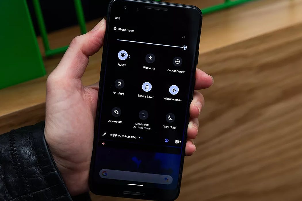 featured image - How to Enable Dark Mode on Android 10