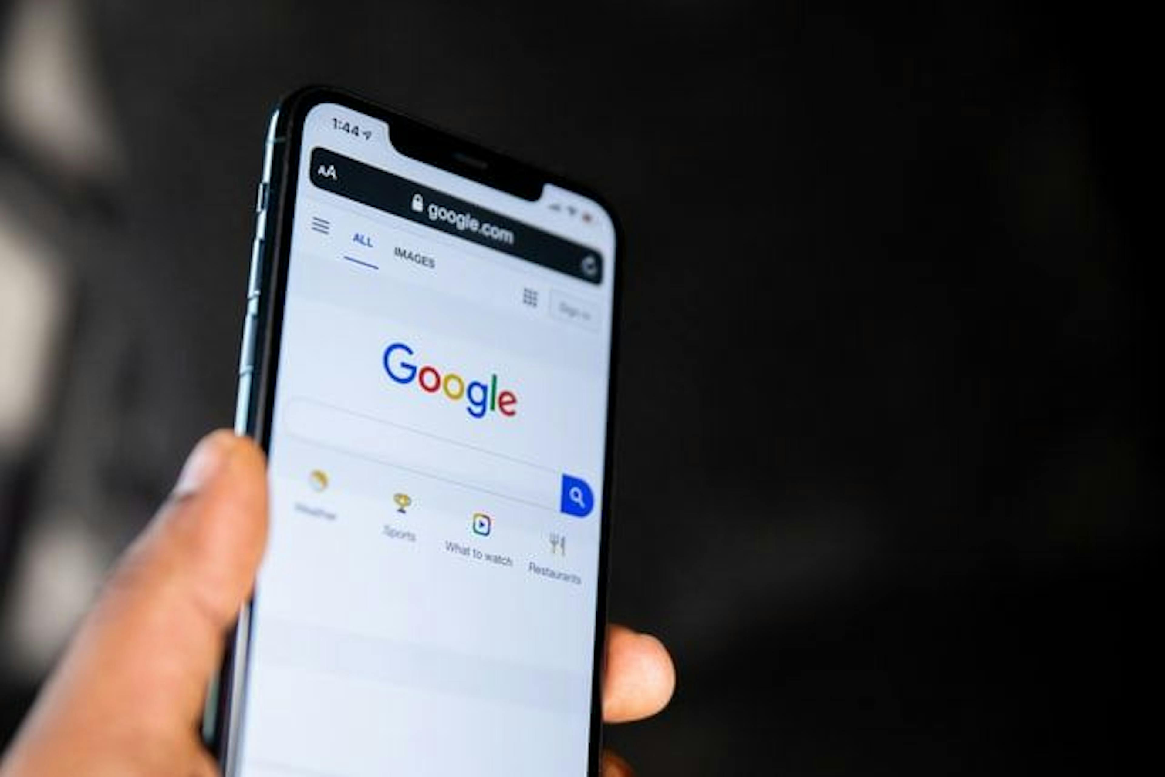 Googling Is a Skill: 4 Advanced Search Tips to Ask Google the Right Way