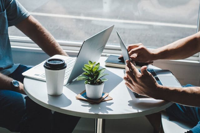 /hiring-an-engineer-7-different-types-of-engineering-interviews feature image
