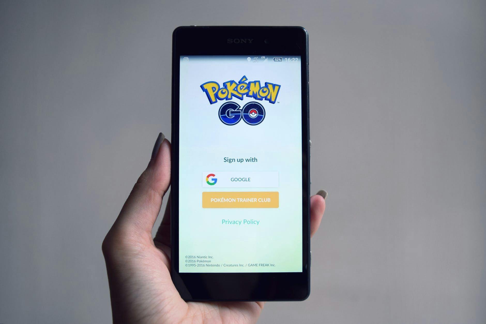 featured image - 5 Best Pokémon GO Hacks and How to Get Them