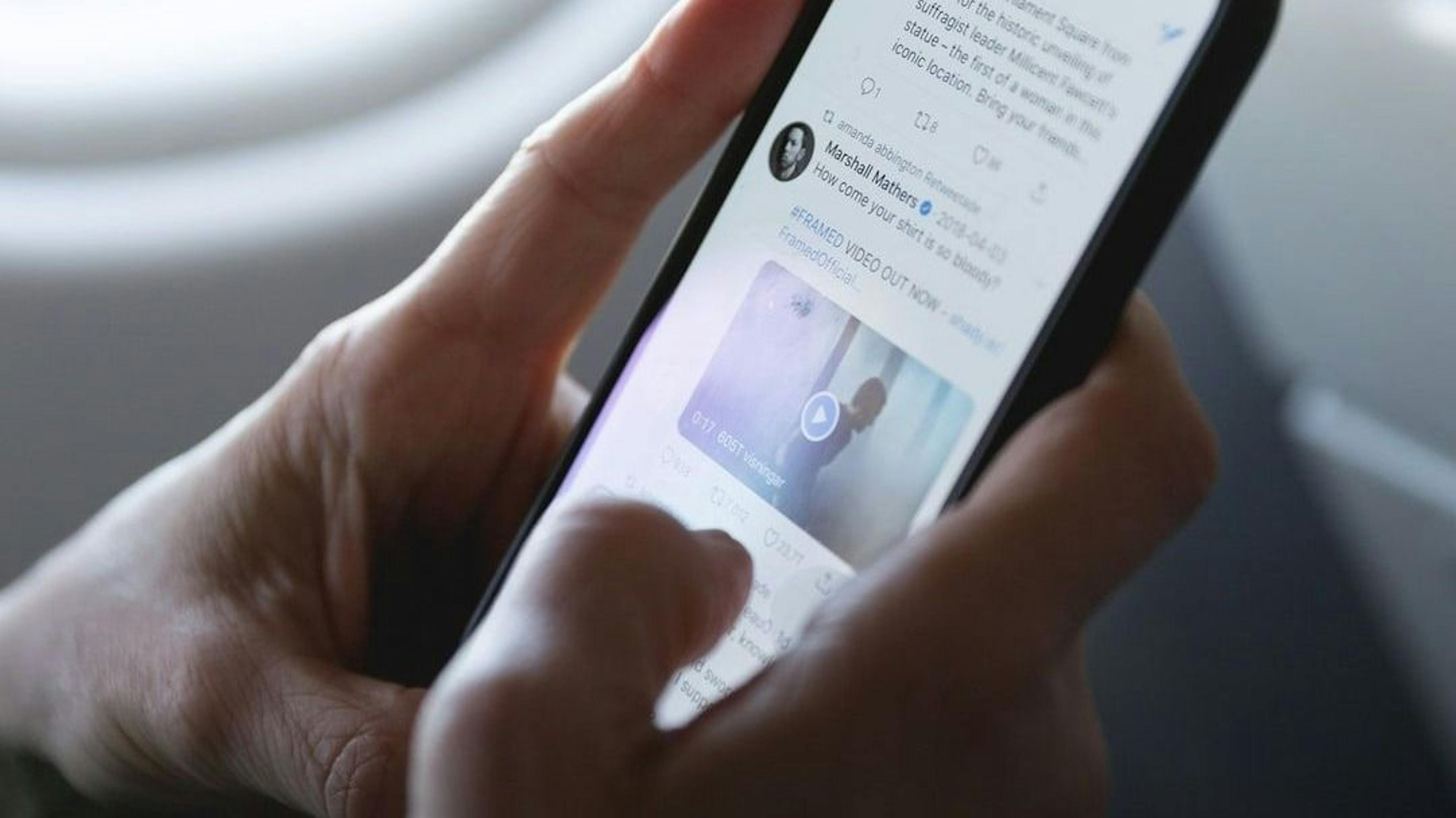 /twnft-mint-your-tweets-as-nfts-easily-and-for-free feature image