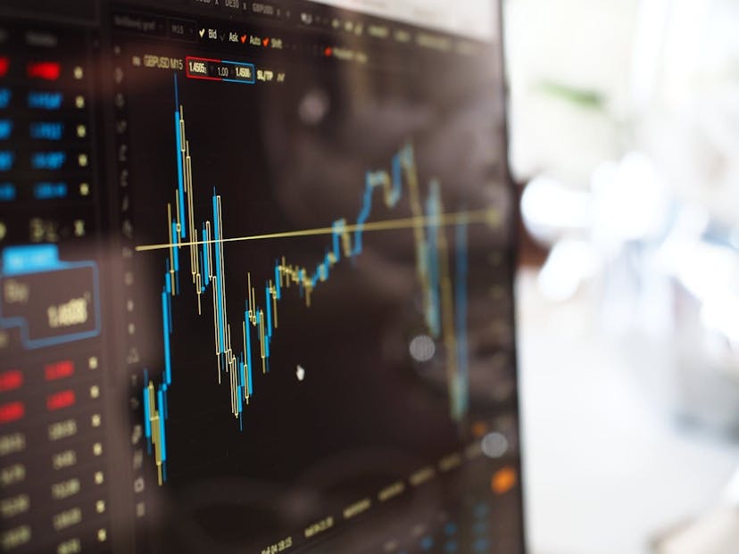 /4-reasons-why-stablecoins-have-gained-traction feature image
