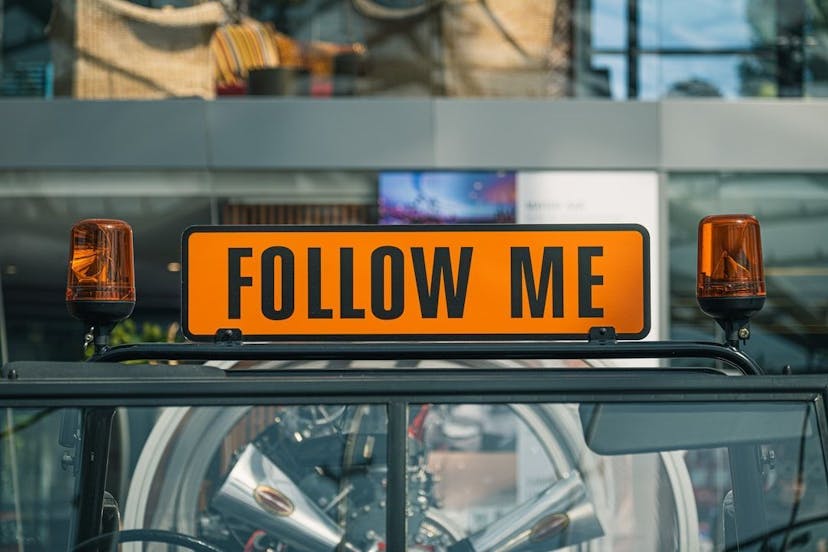 /social-media-strategy-how-to-increase-ltv-by-turning-your-customers-into-your-followers feature image