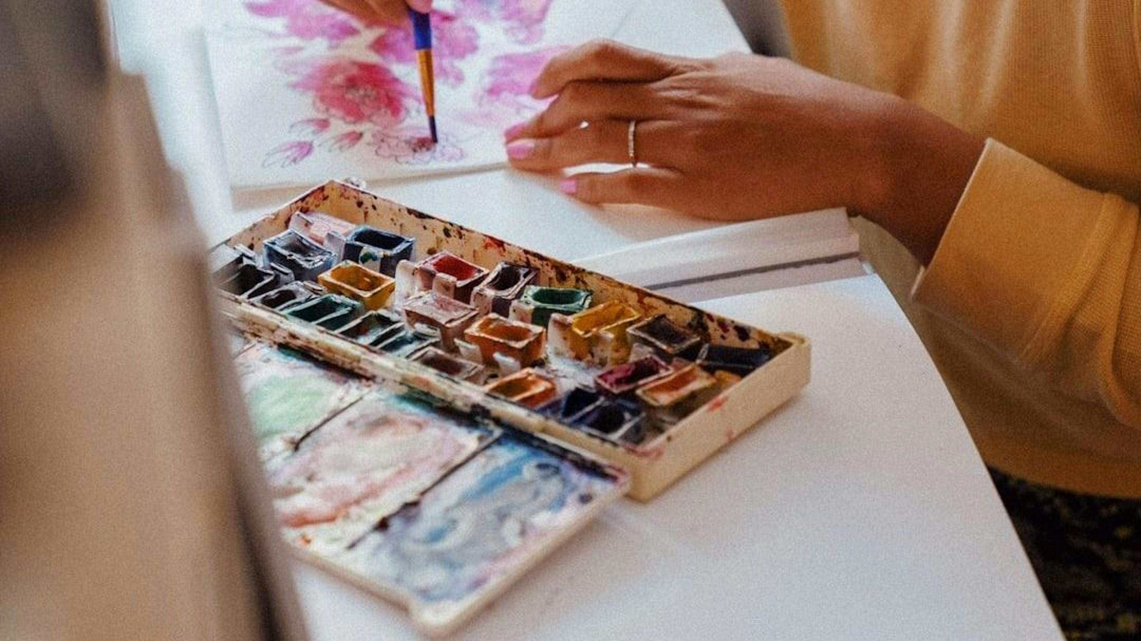 featured image - NFT Creators: Finding Fans and Making Money