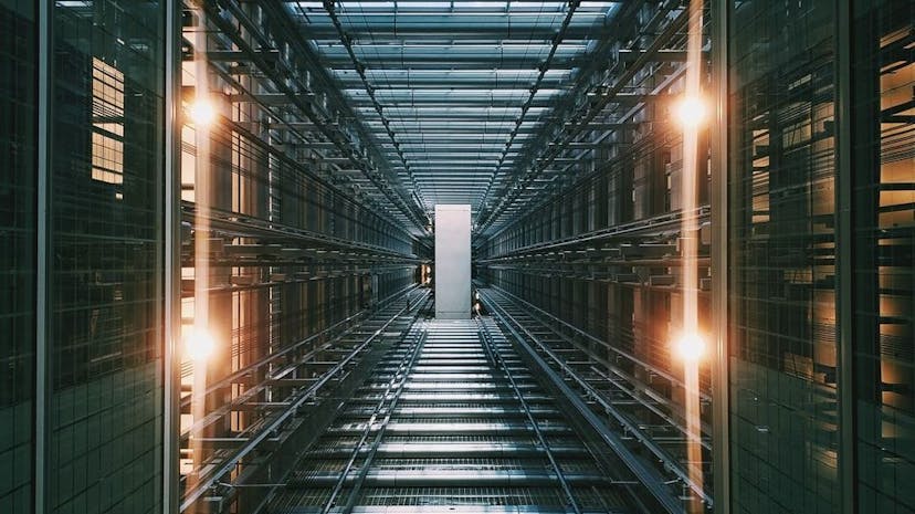 /how-will-blockchain-fix-the-centralization-of-data feature image