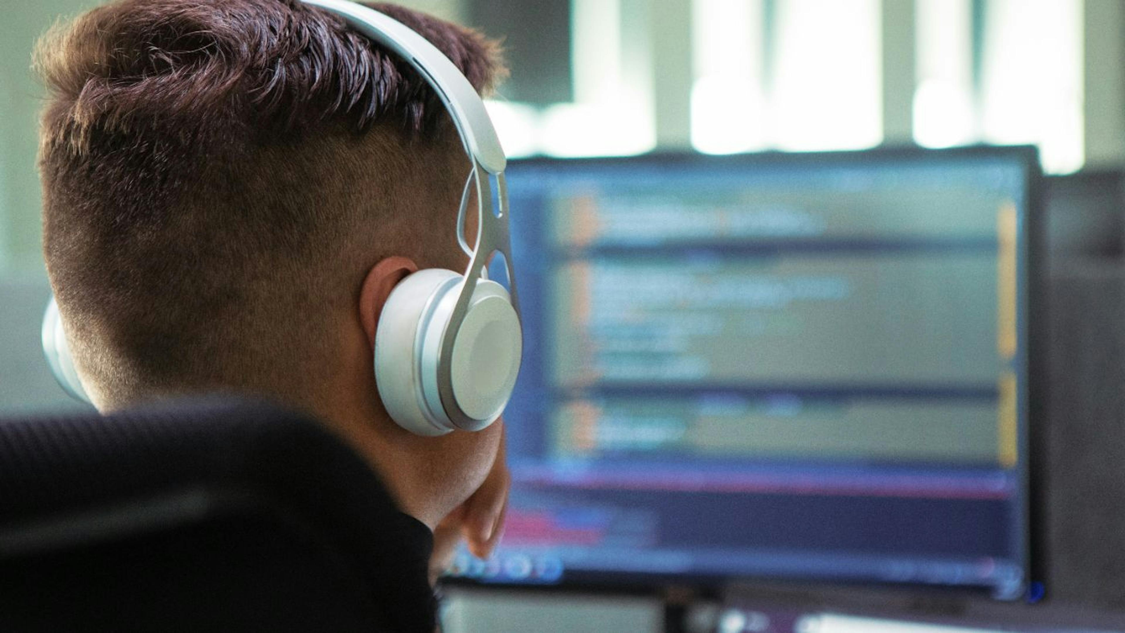 featured image - Migrating From Oracle Forms to APEX? I’ve Done it and Here’s Why I Think You Should Too