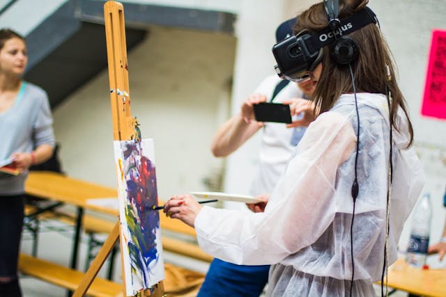 /3-transformative-ways-that-mixed-reality-is-improving-healthcare feature image
