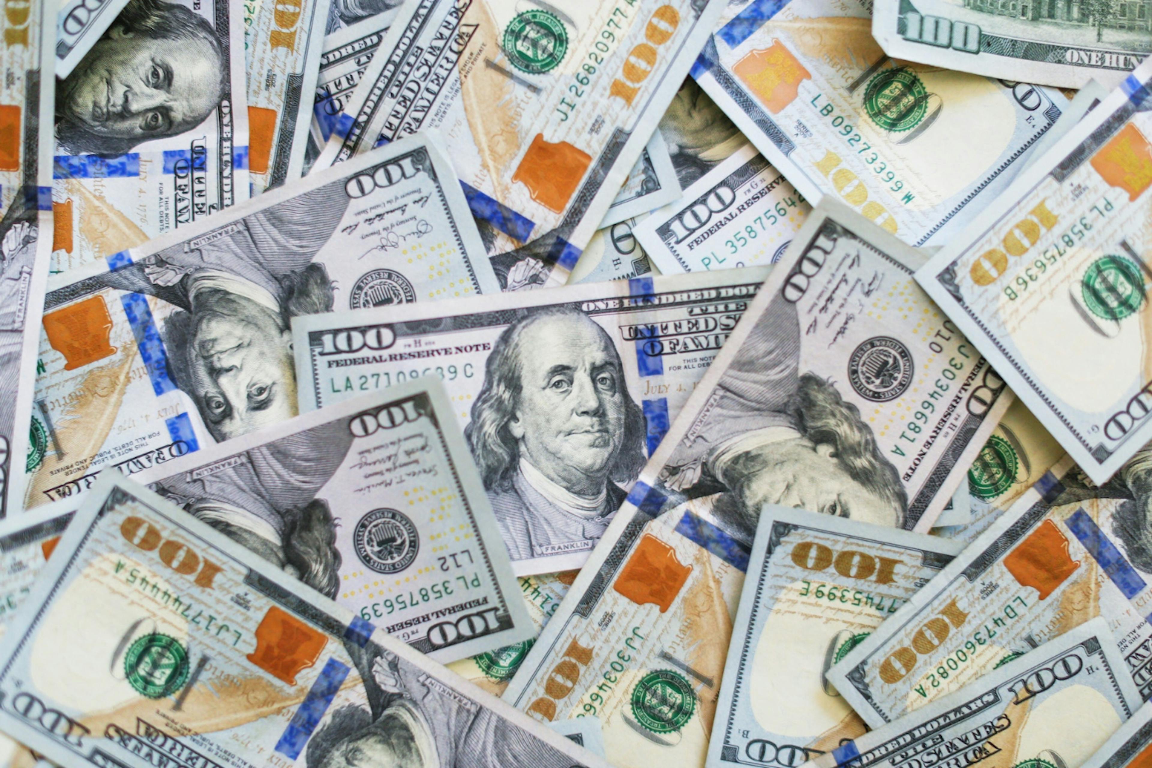 featured image - La dédollarisation affectera-t-elle le statut de change du dollar américain ?
