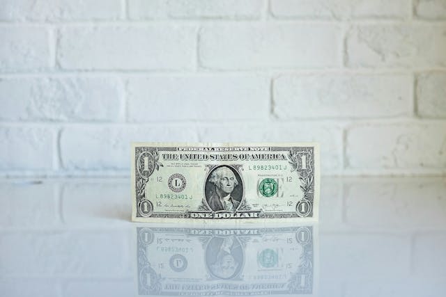/investors-beware-7-uncommon-side-effects-of-a-recession-uk-savers-should-watch-out-for feature image