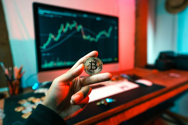 /wall-street-is-experiencing-a-wave-of-crypto-ipos-as-trump-policies-embolden-more-to-go-public feature image