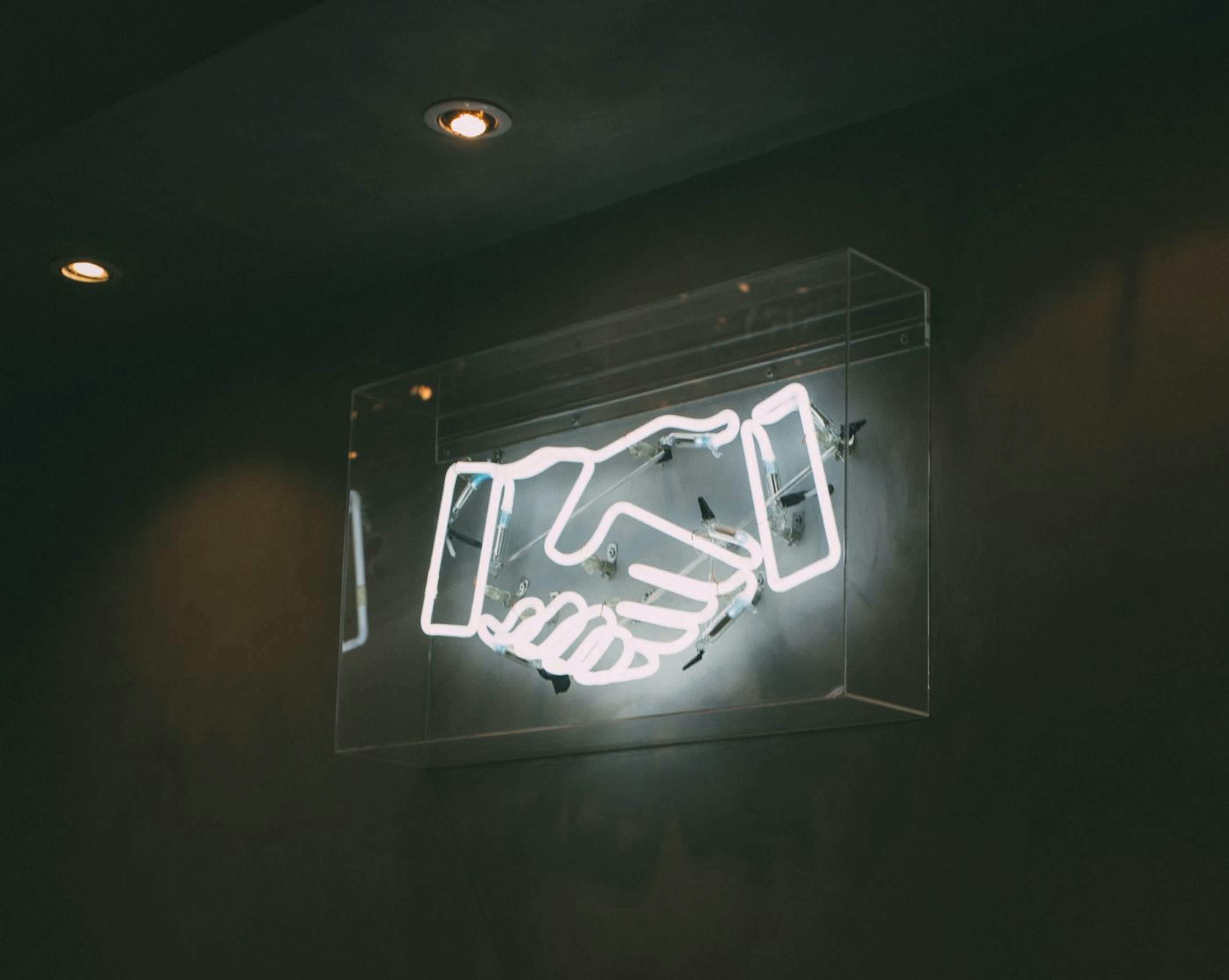 /how-to-make-effective-collaborations-and-hire-the-best-collab-managers feature image