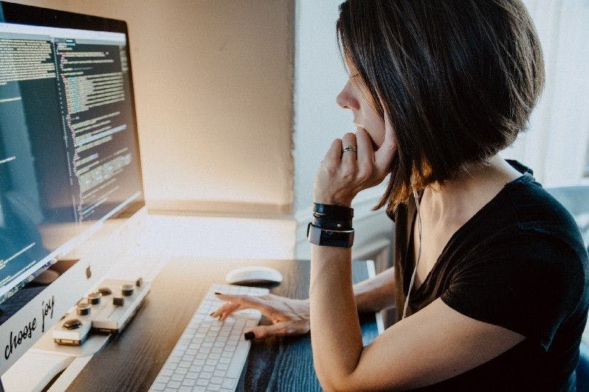 /10-things-every-new-developer-should-know feature image