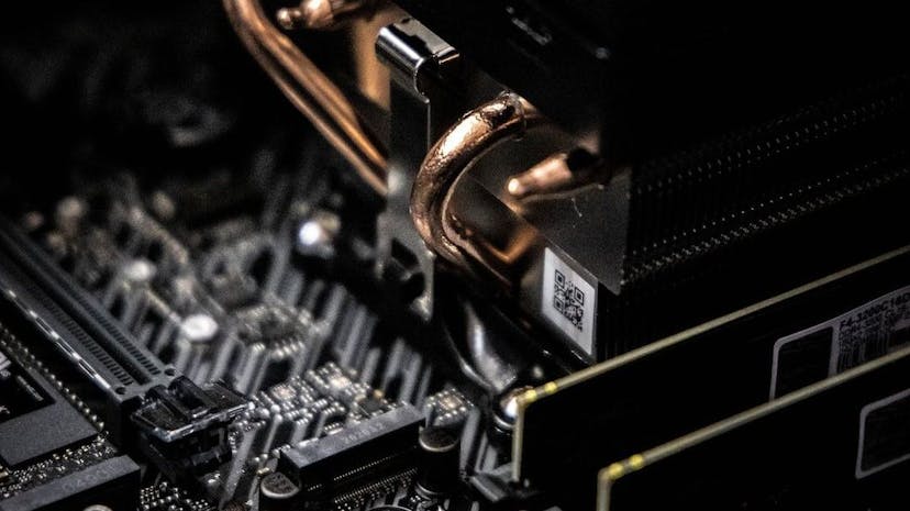 /decentralized-storage-confronting-the-challenges feature image