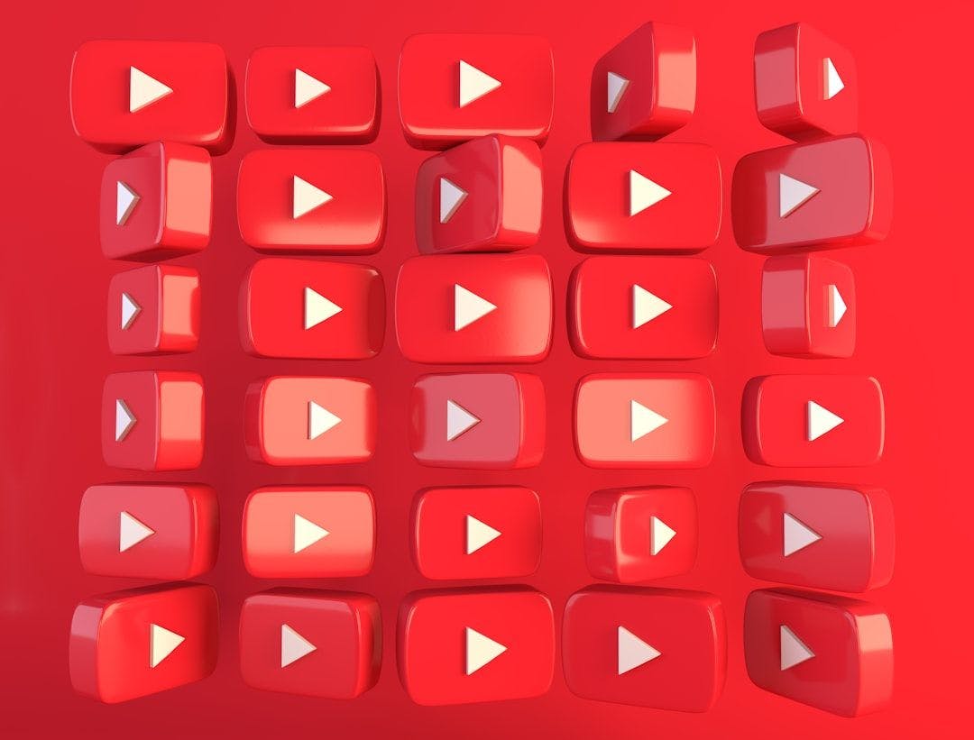 Увеличьте свой CTR на YouTube с помощью этого умного, простого генератора миниатюры