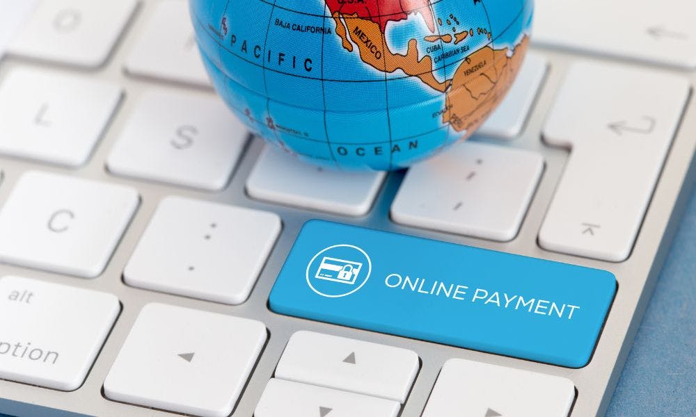 featured image - Top 13 Payment Processing Solutions for Small Businesses