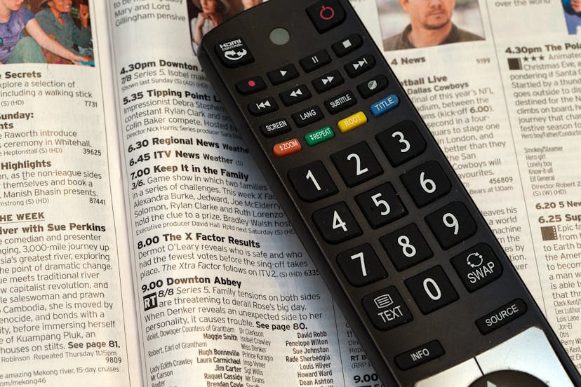 /how-does-a-remote-control-work-kpj313u feature image