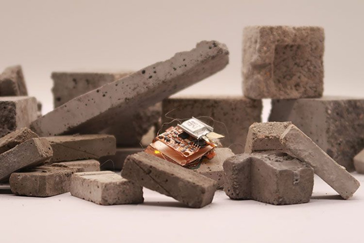featured image - Tiny, Fast, & Strong: An Insect-sized Robot that Mimics Cheetah