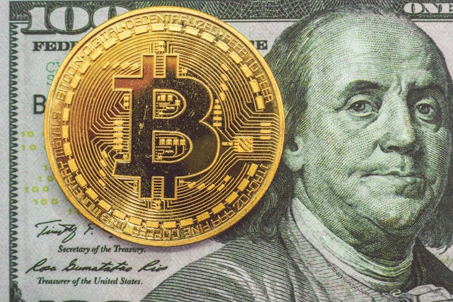 /7-best-crypto-saving-accounts-to-earn-up-to-12percent-bitcoin-interest-ln2y31fg feature image