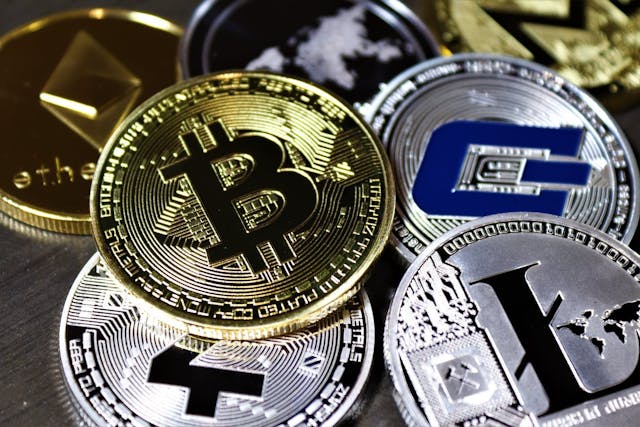 /12-best-bitcoin-lending-sites-to-earn-interest-in-2021-idl32os feature image