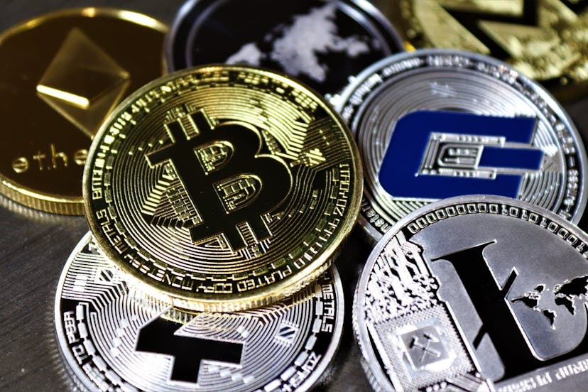 /12-best-bitcoin-lending-sites-to-earn-interest-in-2021-idl32os feature image