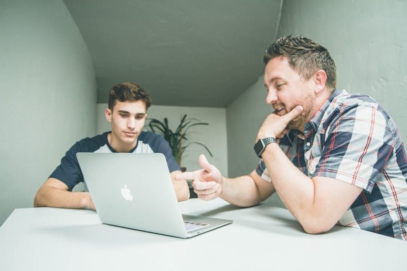 /4-career-advancing-reminders-for-junior-devs-pl3831su feature image
