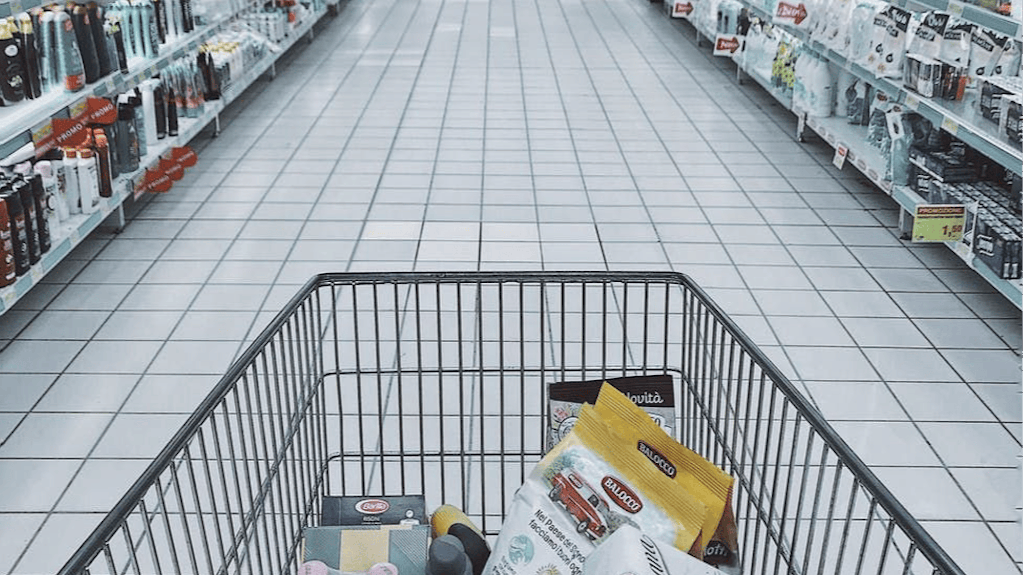 featured image - The Digital Shopper: 4 Retail Tech Trends That Will Stay Post-Pandemic