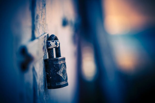 /jwt-and-azure-ad-authentication-how-to-marry-them feature image