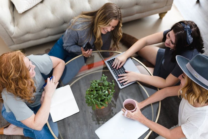 /7-tips-for-successful-startup-launch feature image