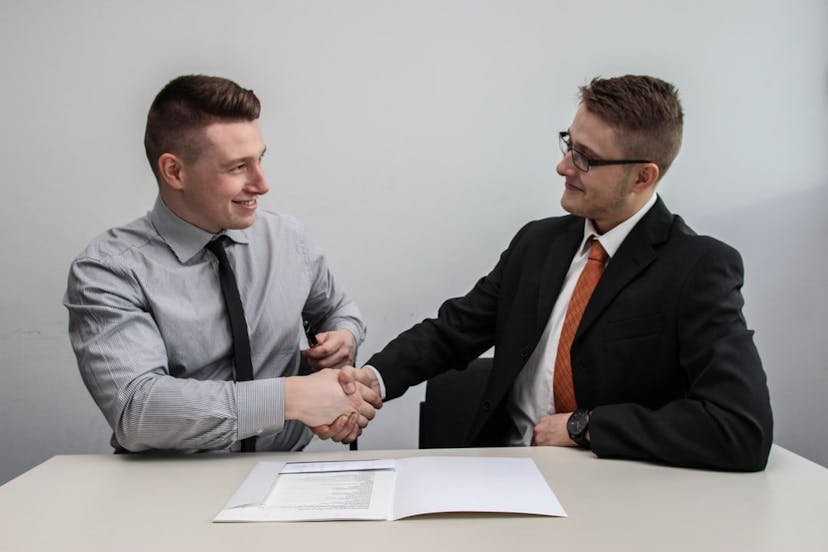 /5-traits-to-look-for-when-choosing-a-business-partner feature image