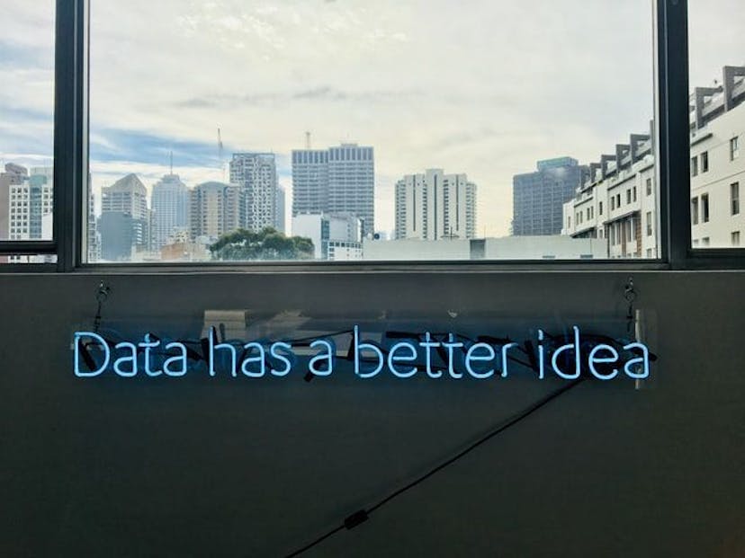 /using-data-analytics-for-unhindered-business-growth-ma1z35bz feature image