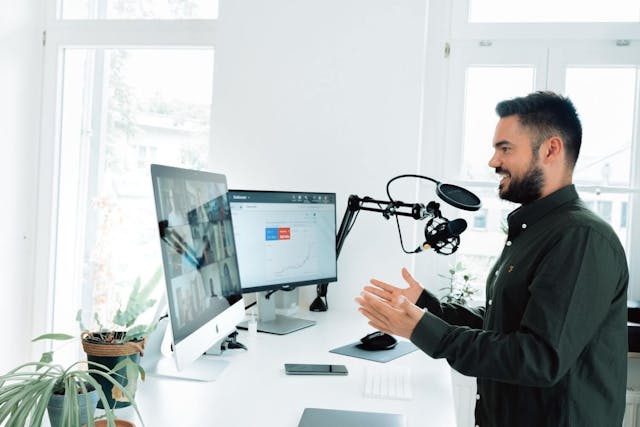 /the-best-way-to-use-webinars-for-b2b-lead-generation feature image
