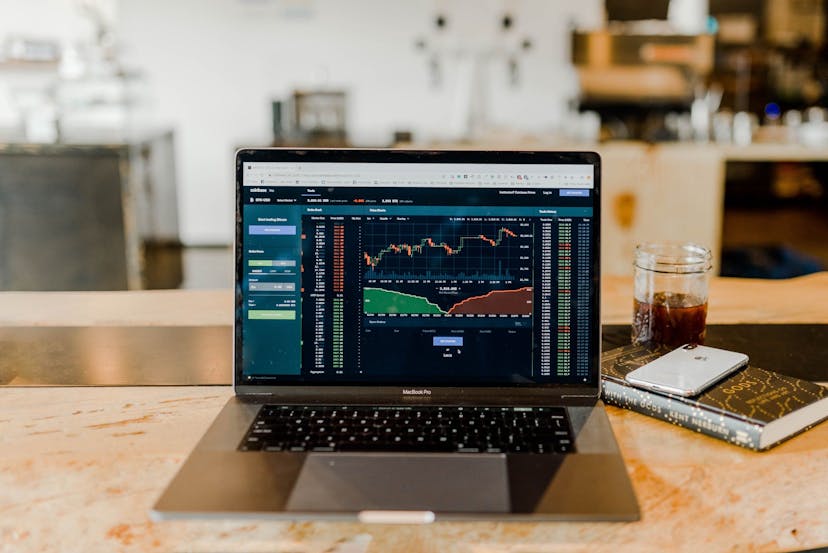 /what-is-a-grid-trading-bot-gr2t35s5 feature image