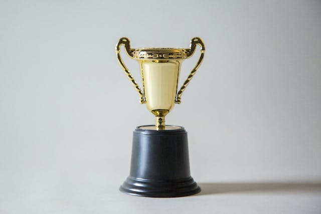 /the-markup-wins-award-for-their-investigations-into-amazon feature image