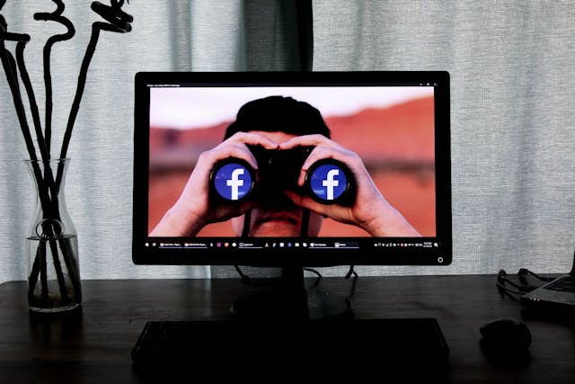 /facebook-and-anti-abortion-clinics-have-your-info feature image