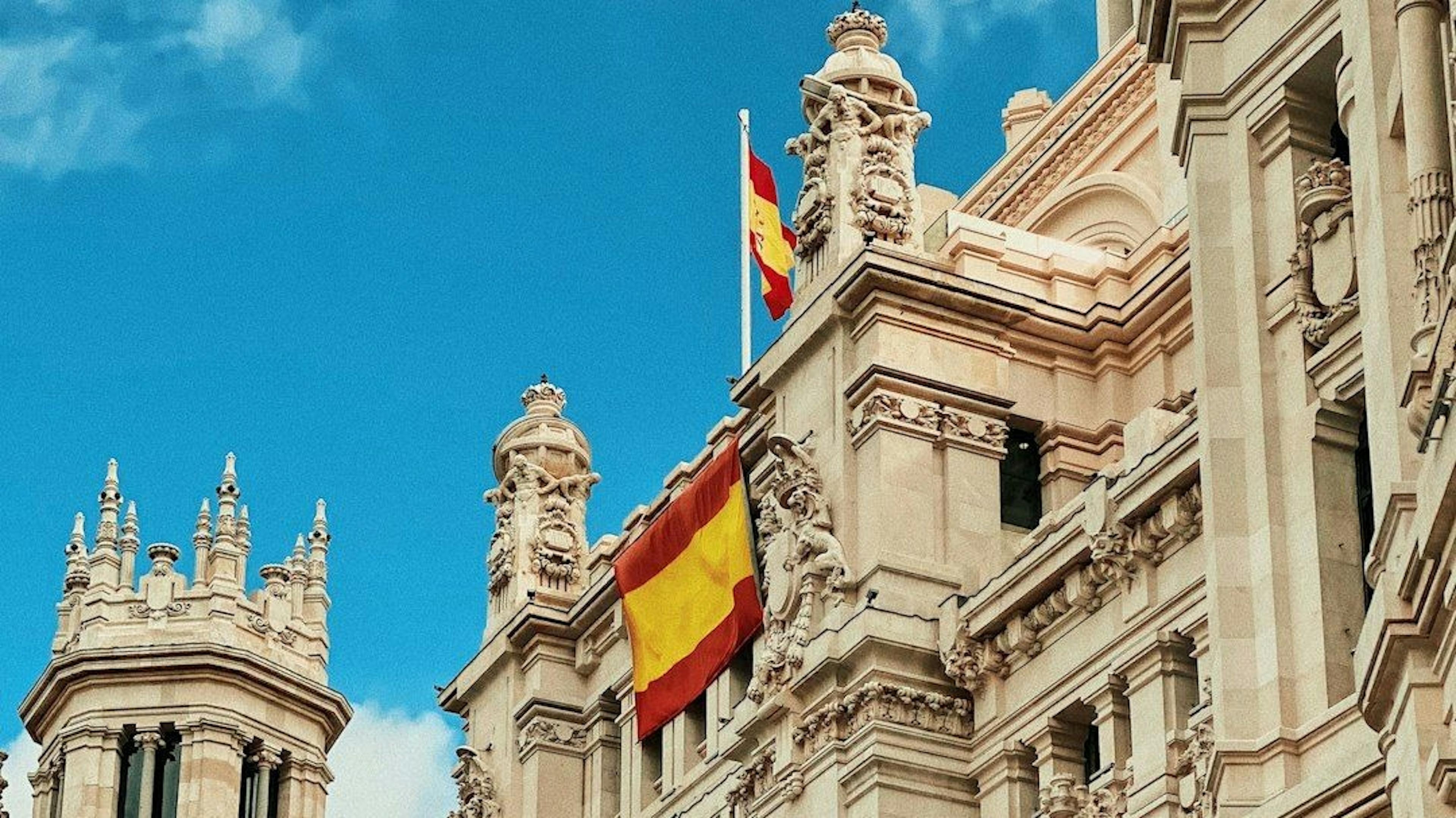 featured image - Madrid Approves New Digital Business Center Merging 700 Years of Academia With AI