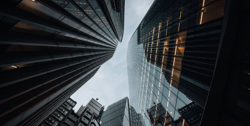 /database-apis-vs-datasets-weighing-benefits-drawbacks-and-transition-strategies feature image
