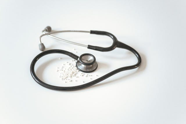 /top-emerging-tech-trends-in-the-healthcare-industry-in-2024 feature image