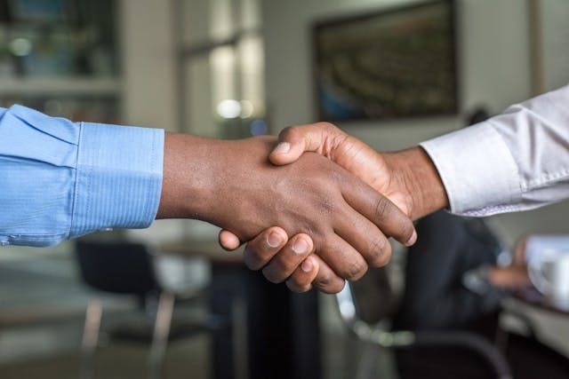 /5-steps-to-build-strategic-partnerships-for-early-stage-startups feature image