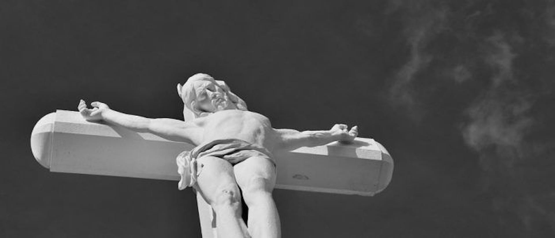 featured image - How To Find New Influencers via Niche Social Sites, Your Audience's Spouse, and Local Celebrities