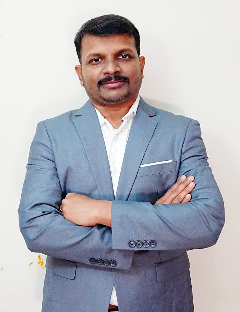 /how-sundareswaran-is-setting-new-benchmarks-in-enterprise-architecture-and-digital-innovation feature image
