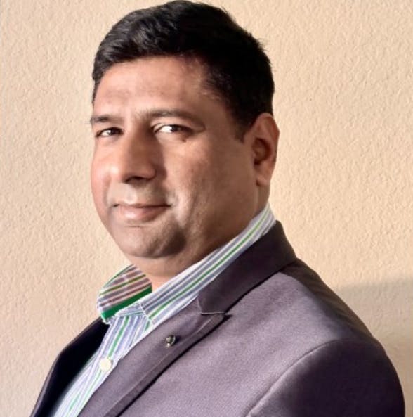 featured image - How Visionary Architect Prasad Bhalkikar Transformed Fortune 500 Enterprises