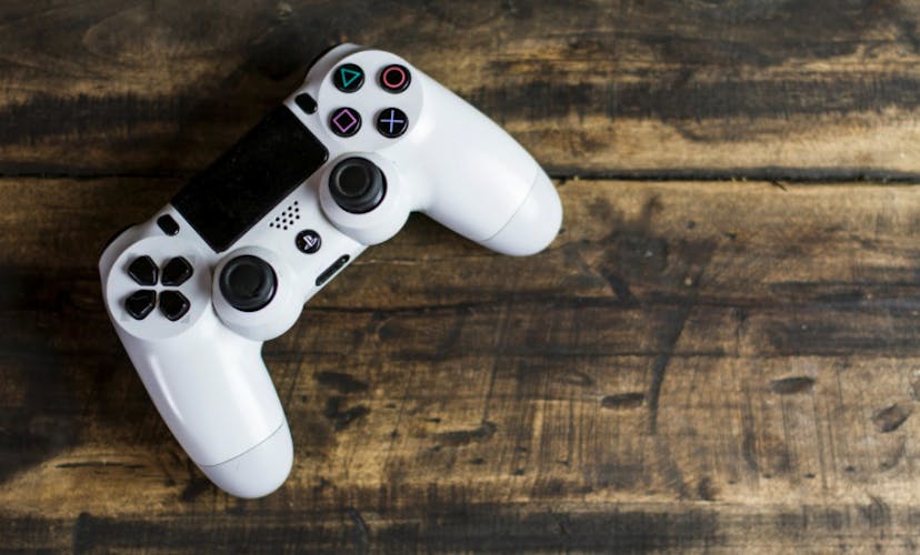 /hacking-gaming-performance-smart-ways-to-reduce-lag feature image