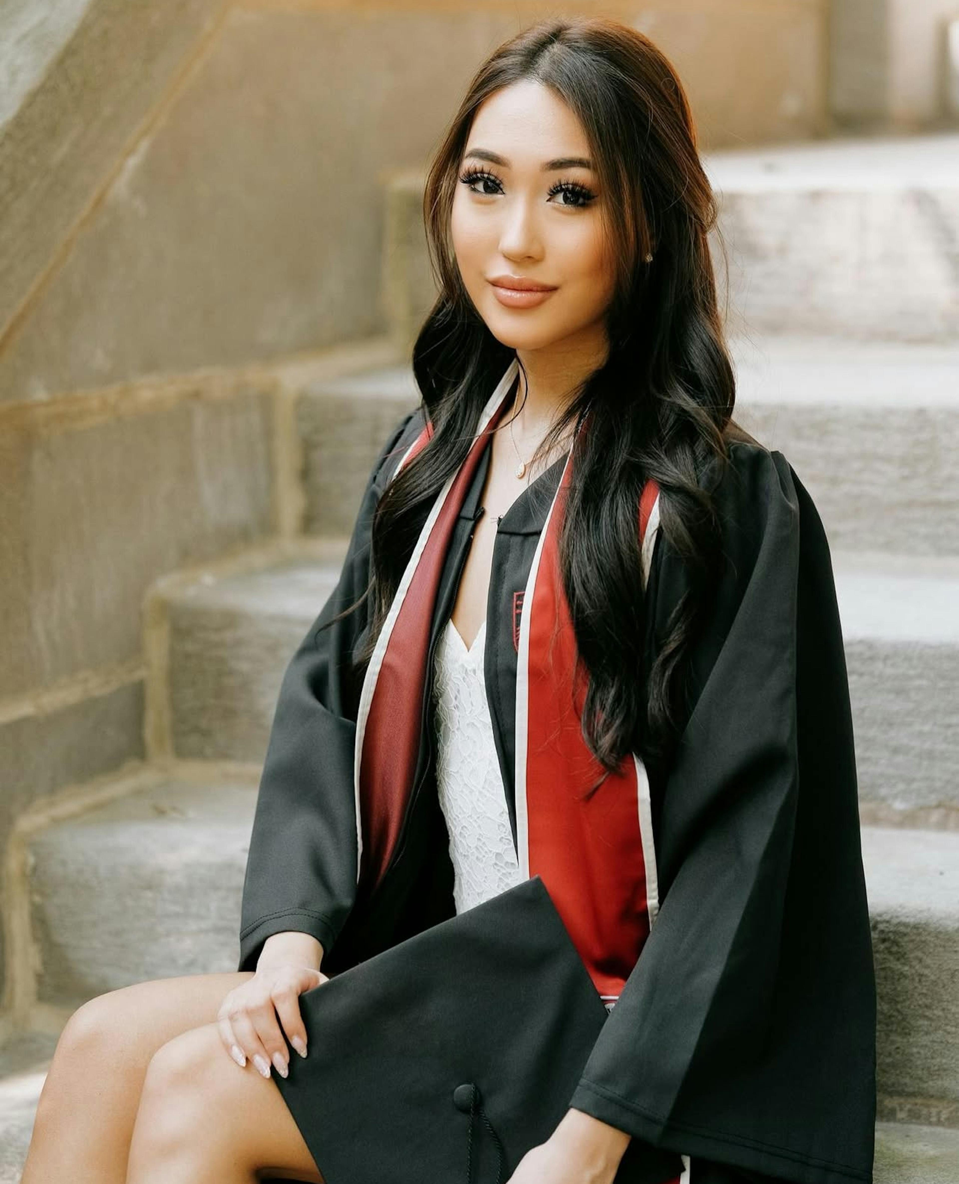 Rising Star in Financial Leadership: Julia (Na Kyung) Kim's Journey in Finance