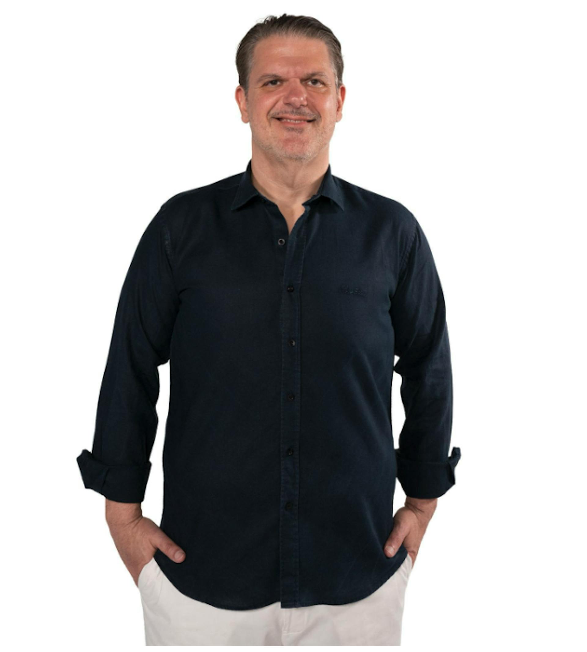 featured image - Why Alex Chiniborch Believes Gold Is the Safest Long-Term Asset