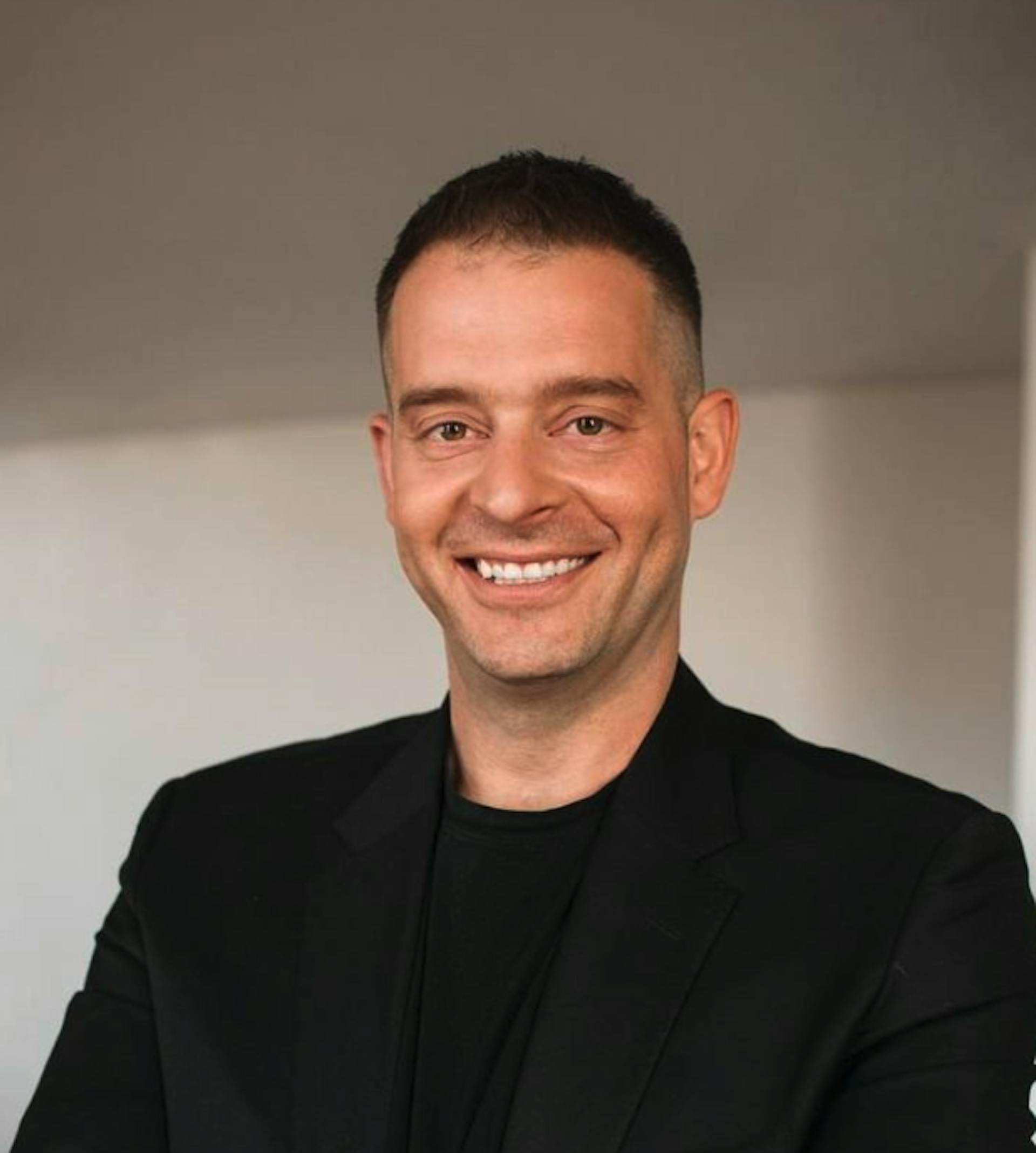 featured image - Vaultz Capital’s Bitcoin Treasury: CEO Eric Benz and COO Aleks Nowak Redefine Digital Assets