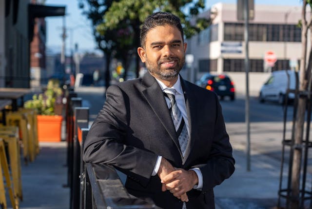 /shaping-future-tech-leaders-avinab-singhs-role-as-a-mentor-and-reviewer feature image