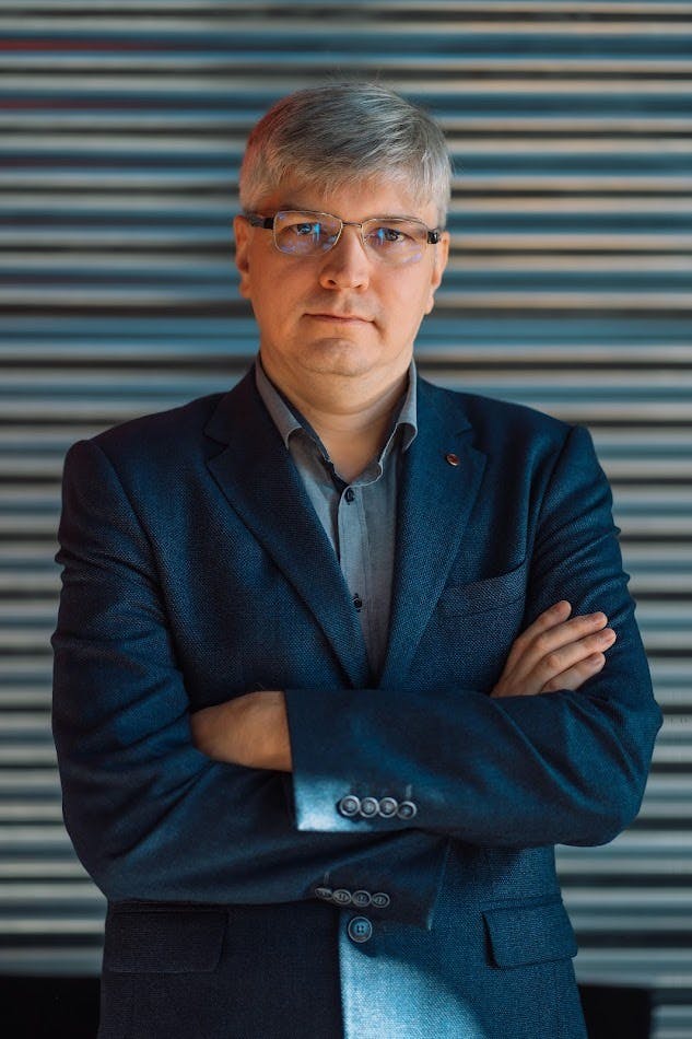 featured image - IT Expert Shares The Breakthroughs Redefining the Industry